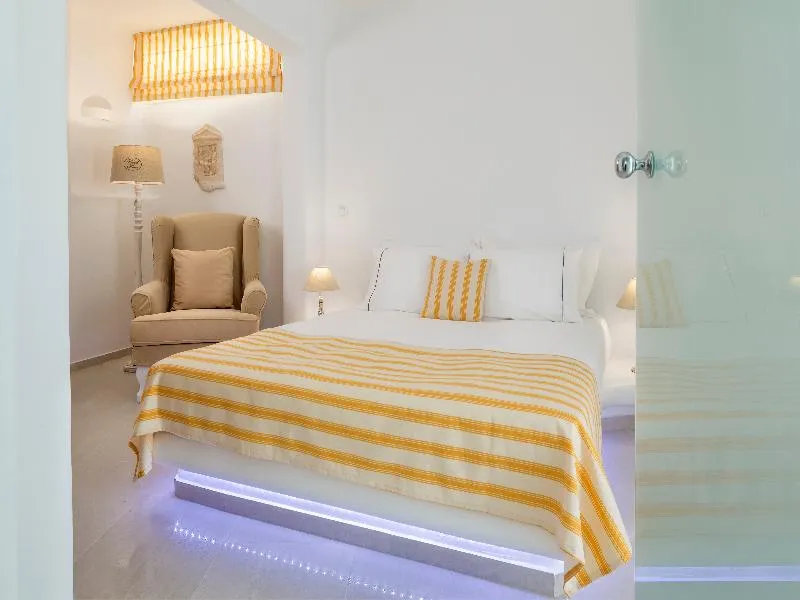 JUNIOR SUITE WITH JACUZZI Room, Colours of Mykonos, Mykonos