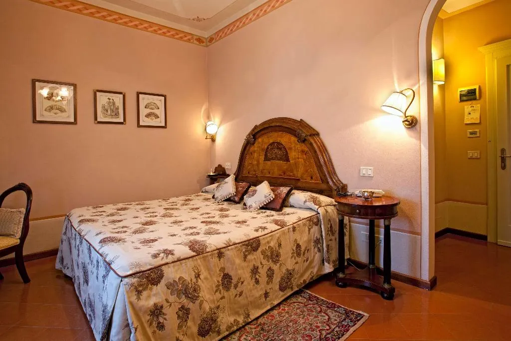 SINGLE CLASSIC Room, Hotel Villa Marsili, Perugia