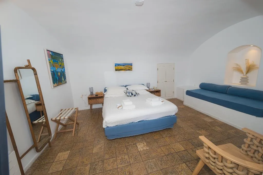 SUITE STANDARD Room, Pantelia Suites, Santorini