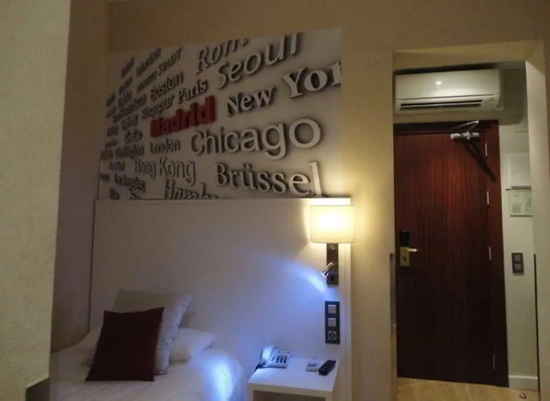 Room, Olmedo, Madrid
