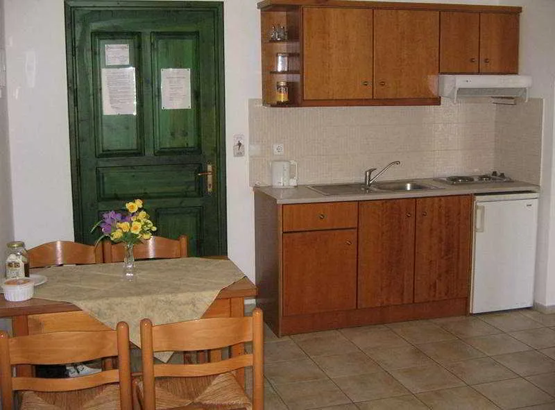 Room, Aspri Petra, Crete
