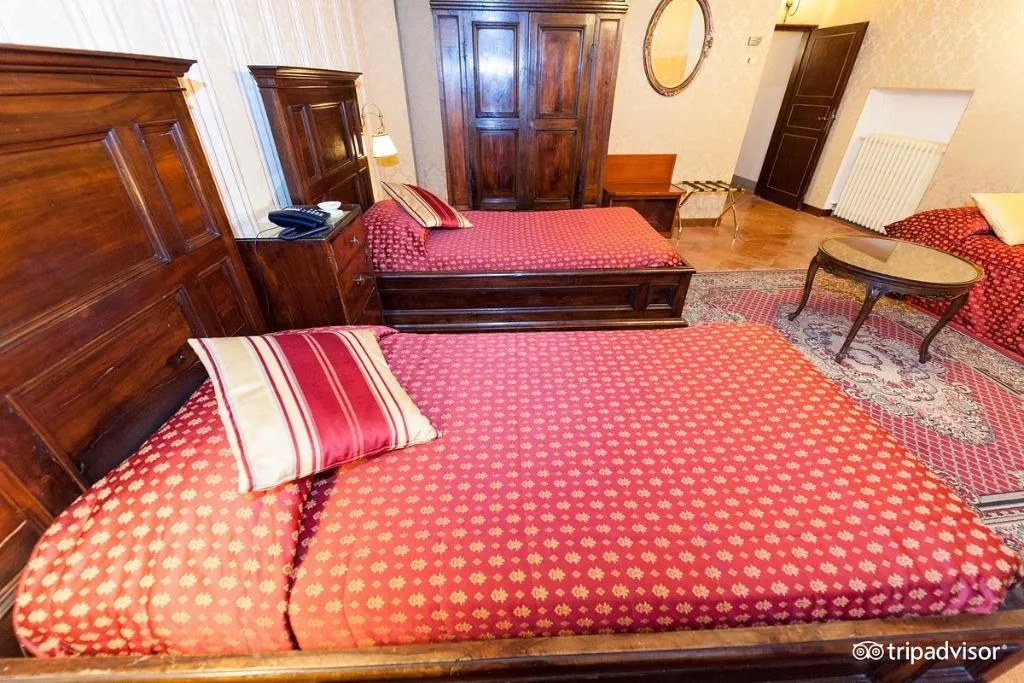 TRIPLE ONE BEDROOM Room, Monna Lisa, Florence