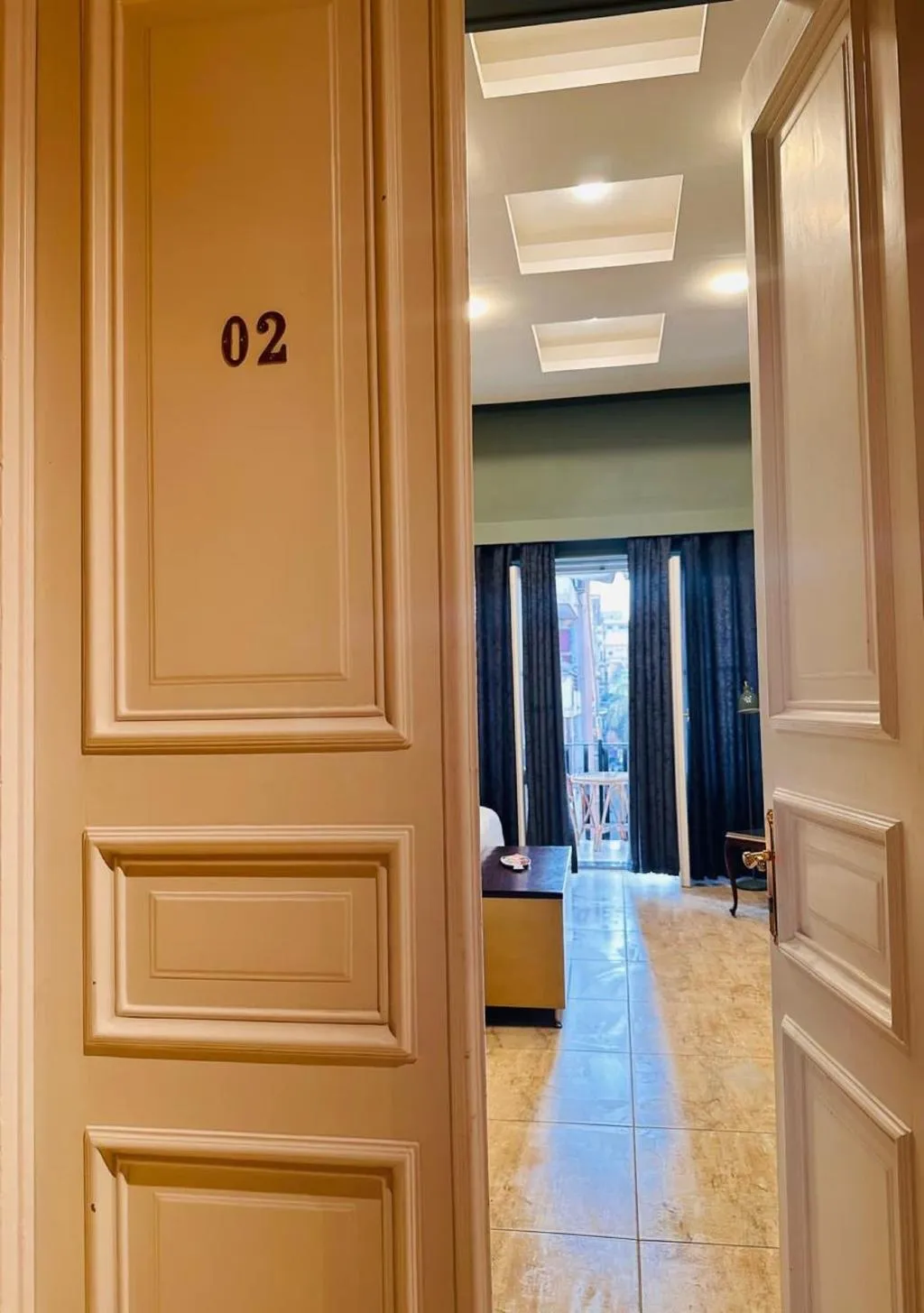 Room, Ga Plus, Cairo