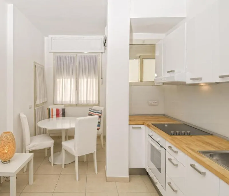 APARTMENT STANDARD Room, San Giacomo 32 Residenze, Naples