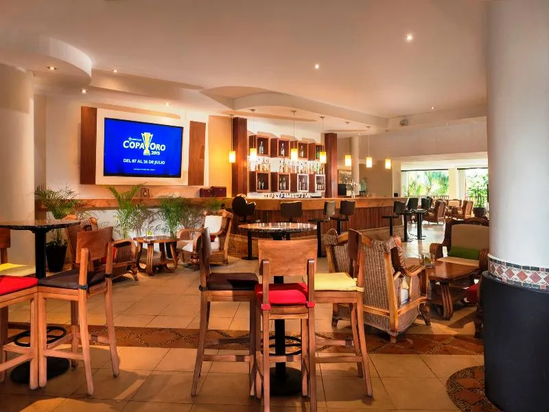 Bar, The Reef CocoBeach, Playa Del Carmen
