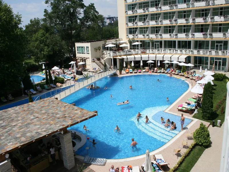 Pool, Grand Hotel Nirvana, Bourgas