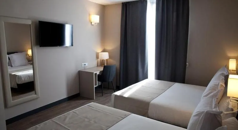 FAMILY ROOM WITH BALCONY Room, May Ramblas Hotel, Barcelona