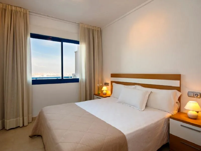 APARTMENT CAPACITY 4 TWO BEDROOMS Room, Alicante Hills Apartamentos Turisticos, Costa Blanca