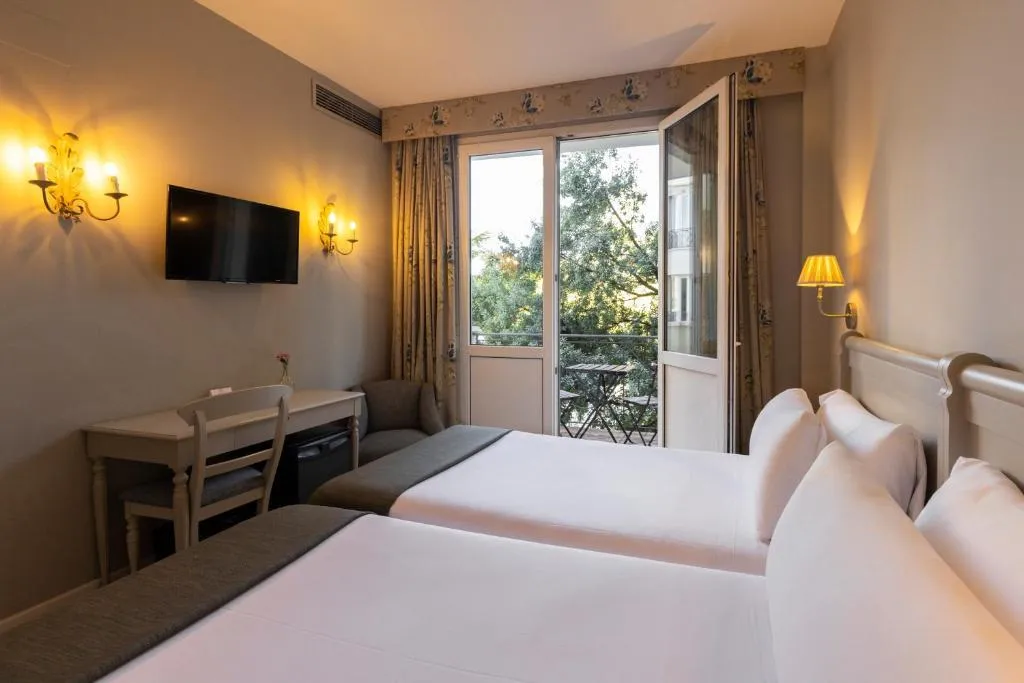 TWIN WITH TERRACE Room, Pax Torrelodones, Madrid