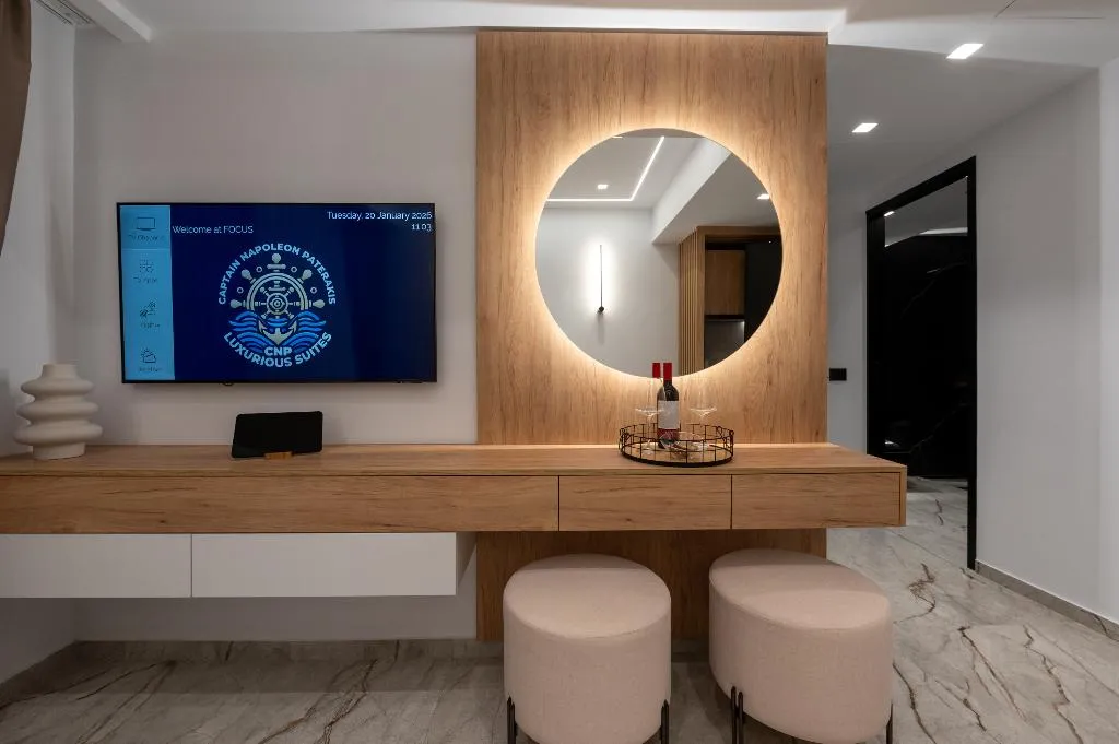 SUITE DELUXE Room, Captain Napoleon Paterakis CNP Luxurious Suites, Crete