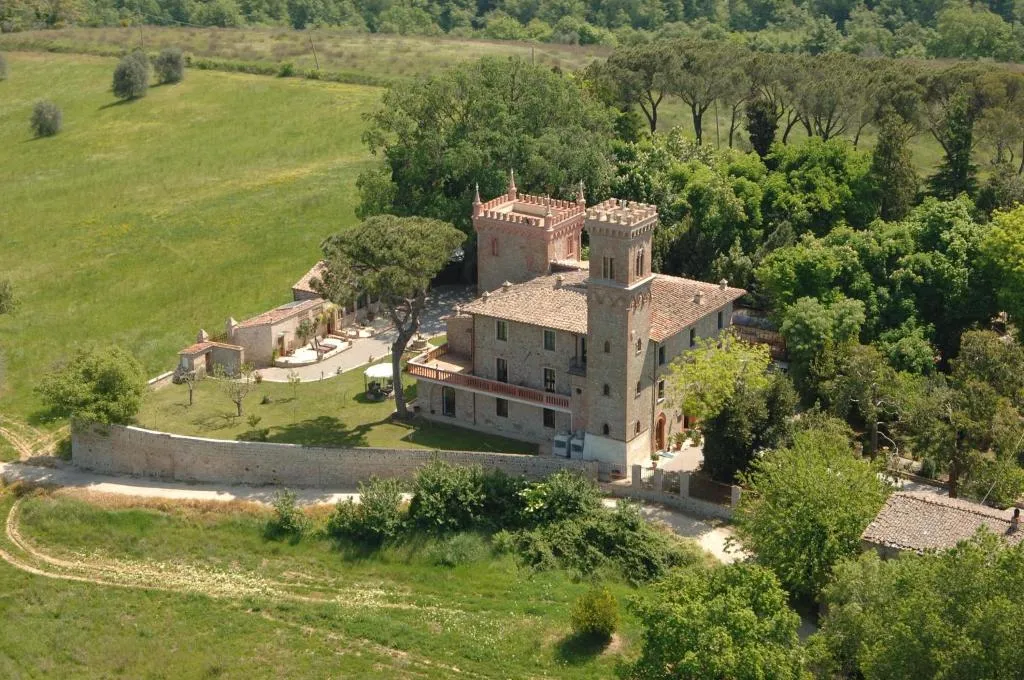 General view, Relais Castelluccio Palusse, Umbria