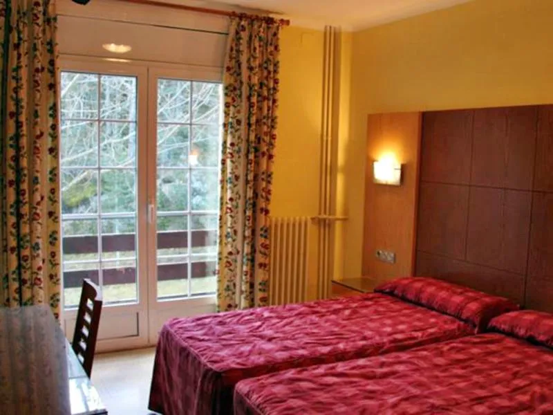 Double or Twin CAPACITY 3 Room, Roc Blanc, Costa Brava
