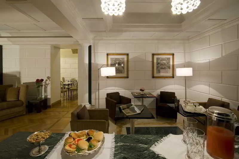 Lobby, Duca d'Alba, Rome