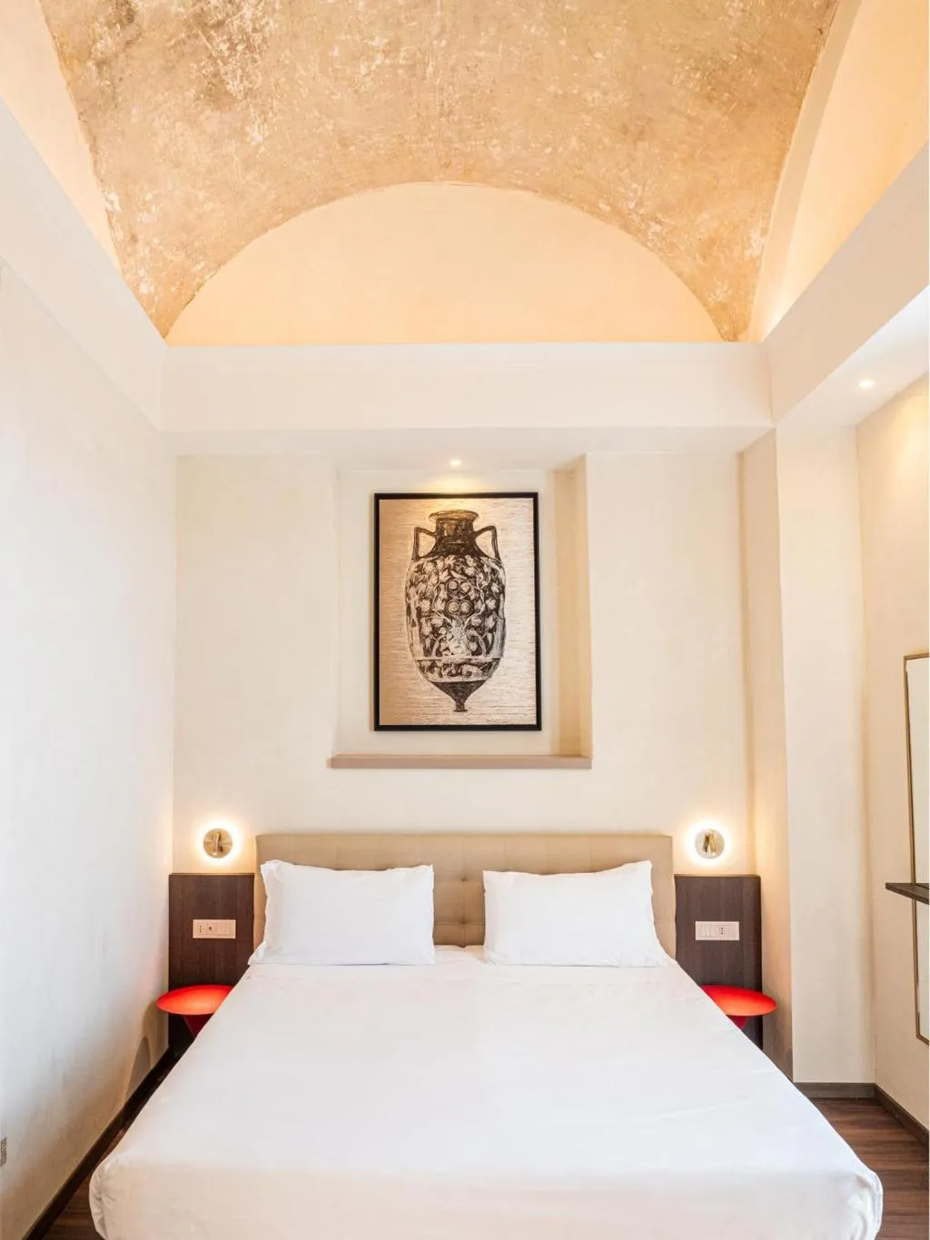 JUNIOR SUITE WITH BALCONY Room, Hotel Vittoria, Naples