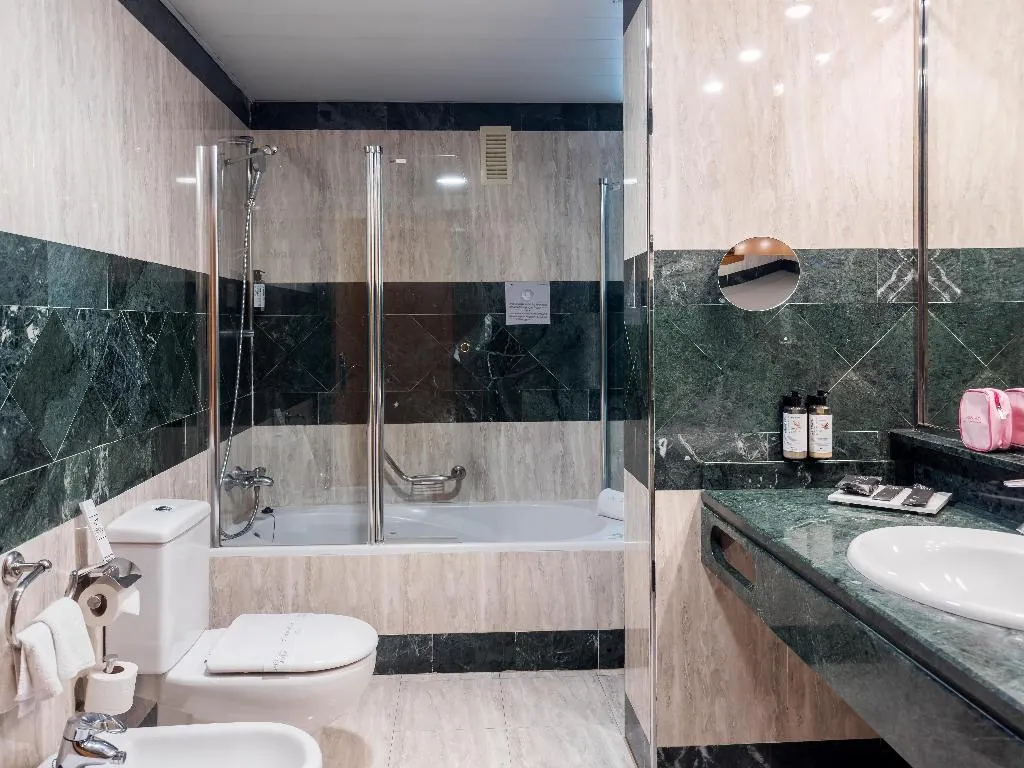 Room, Abba Sants, Barcelona