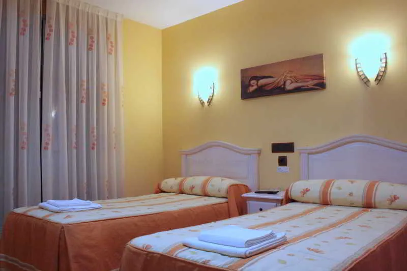 Room, Hostal Regio, Madrid