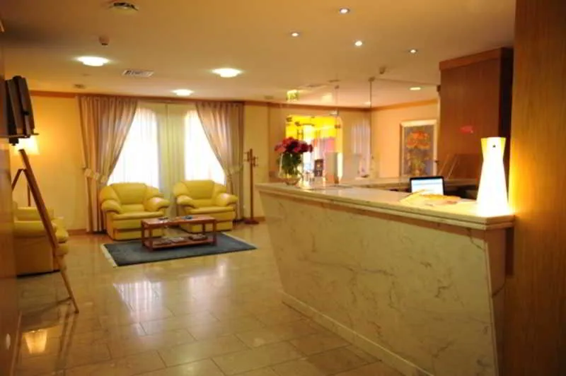 Lobby, Aj, Porto