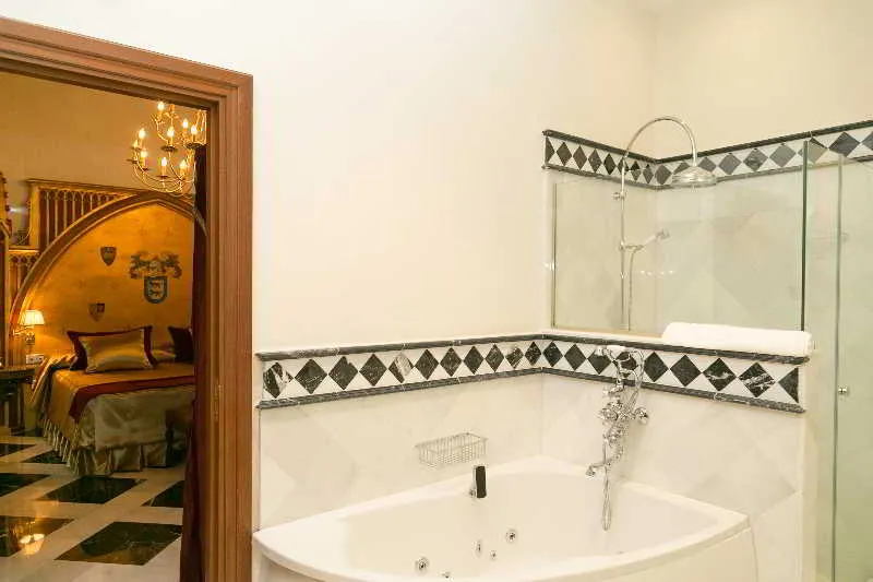Room, Ateneo Sevilla, Seville