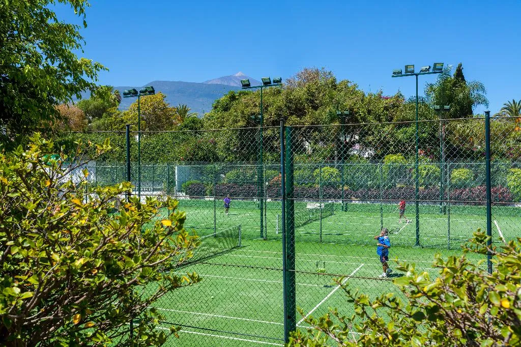 Sports and Entertainment, Masaru, Tenerife
