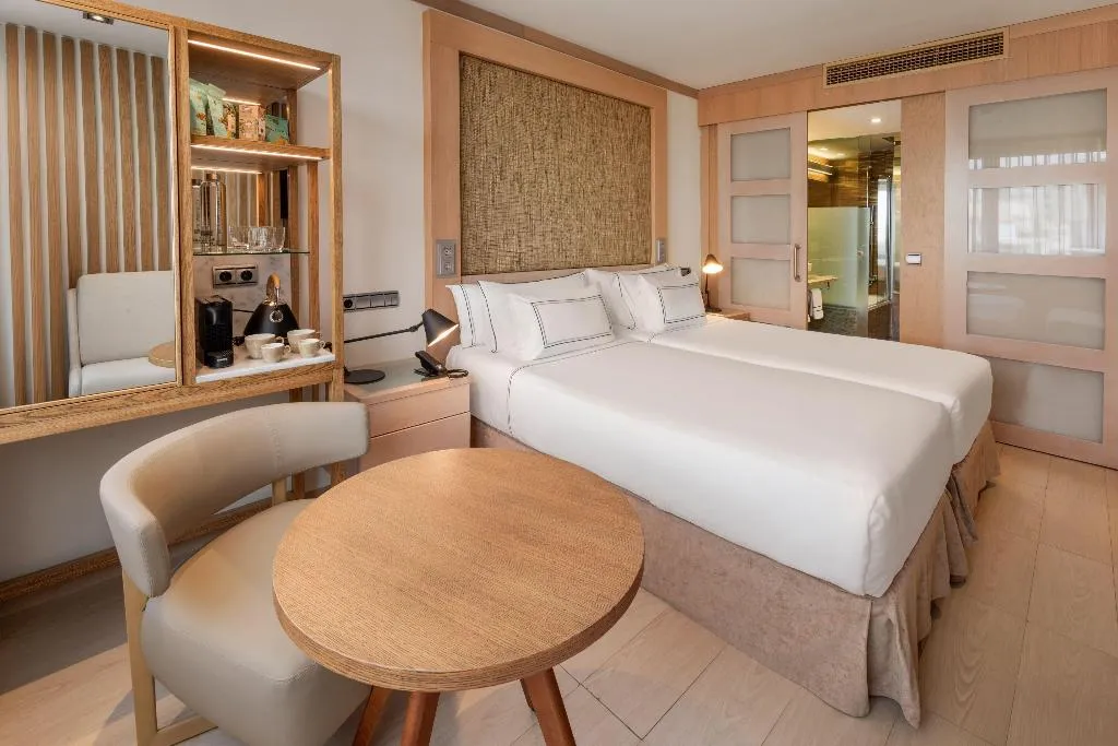 DOUBLE STANDARD Room, Melia Madrid Princesa, Madrid