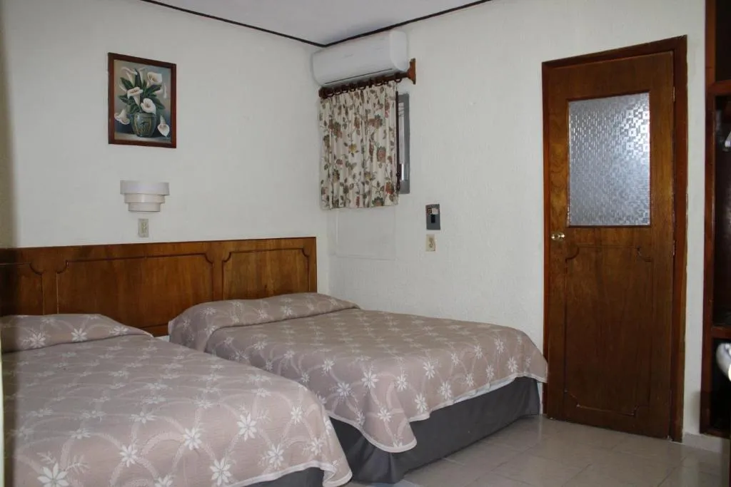 DOUBLE BASIC Room, Maria de la Luz, Cancun Area