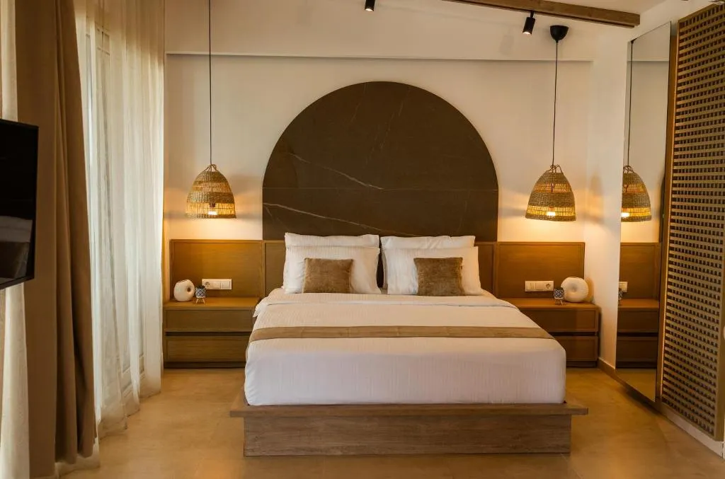 SUITE KING SIZE BED Room, Sanimar By Mono Alex, Thessaloniki