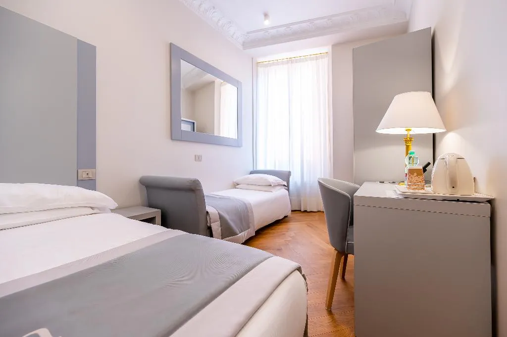 TRIPLE STANDARD Room, Hosianum Palace, Rome
