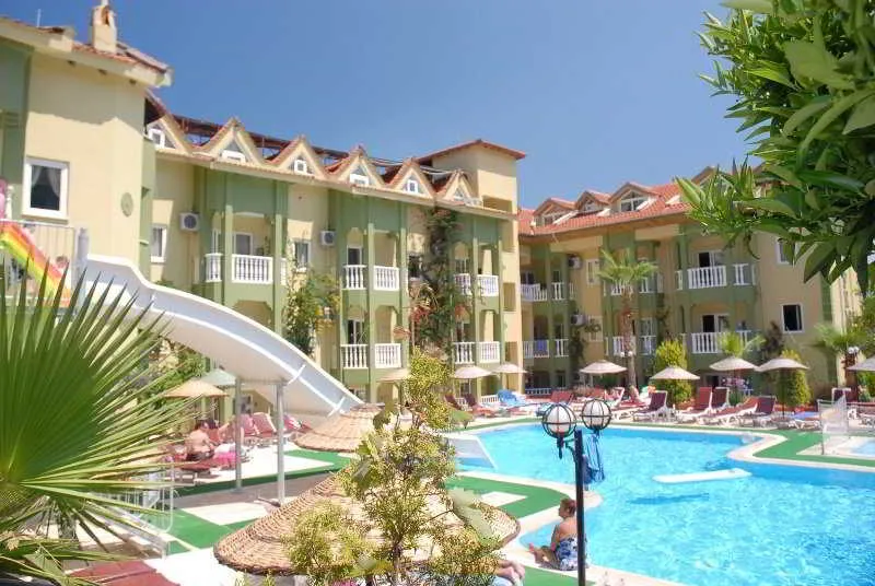 Pool, Efem, Dalaman