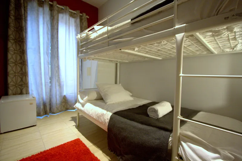 TWIN BUNK BED WITH SHARED BATHROOM Room, Artistic Hostel BCN, Barcelona
