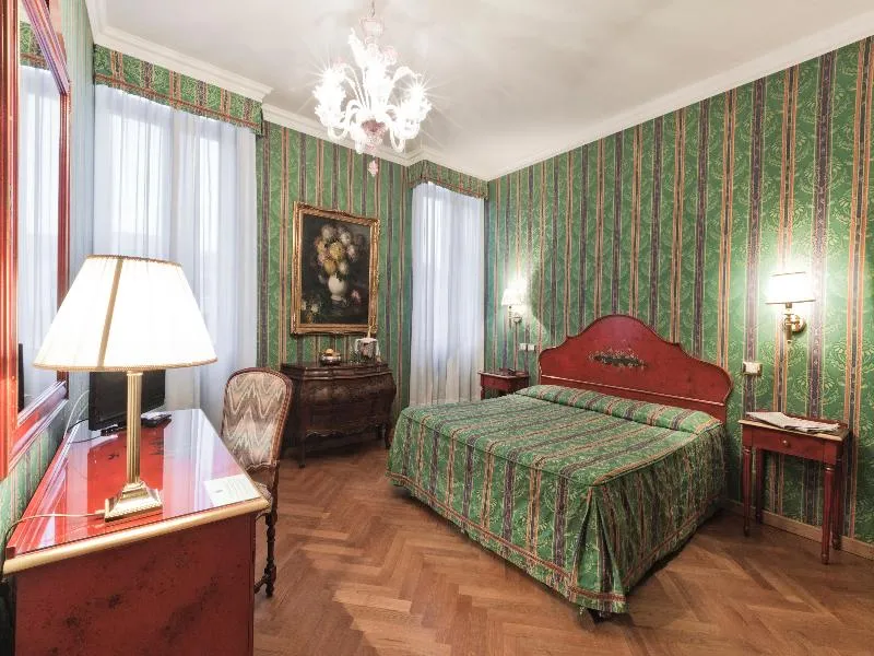 DOUBLE SUPERIOR Room, Palazzo Cendon, Venice