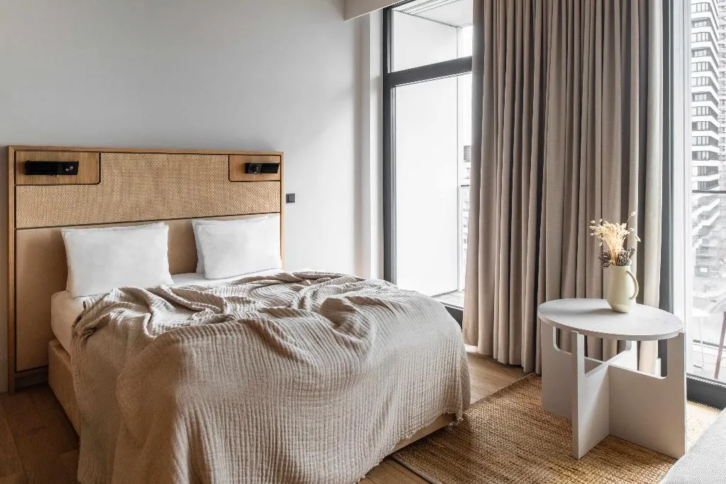 STUDIO CLASSIC DOUBLE BED Room, Locke at East Side Gallery, Friedrichshain, Berlin