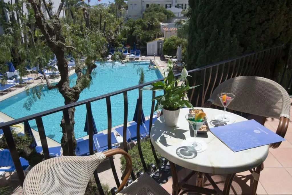 DOUBLE CLASSIC POOL VIEW Room, Terme Floridiana, Naples
