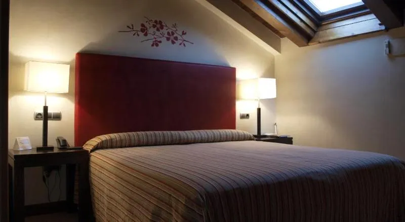 Room, Palacio San Facundo, Madrid