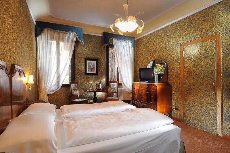 Room, Hotel Flora, Venice