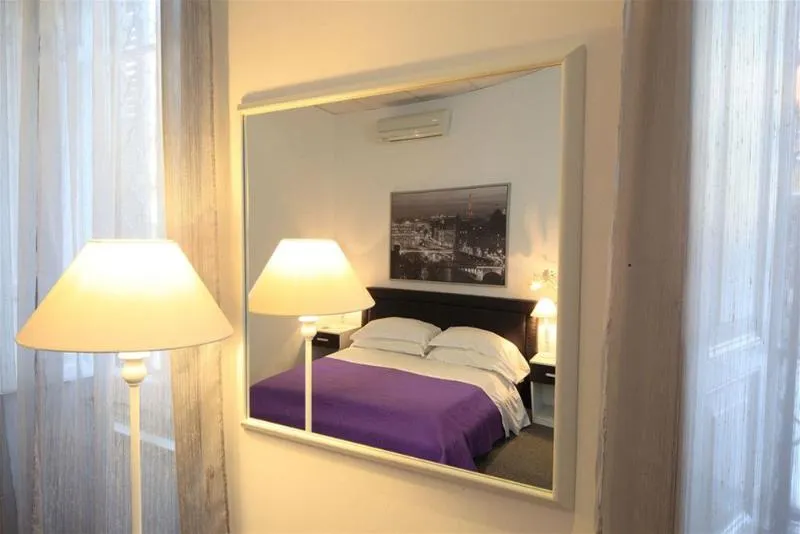 Double or Twin SUPERIOR Room, Villa Pirandello, Rome