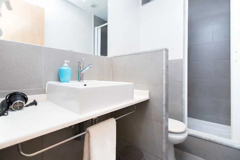 STUDIO STANDARD Room, AinB Las Ramblas-Colón Apartments, Barcelona