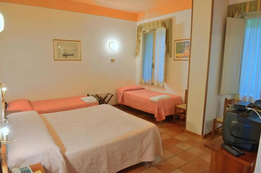 QUADRUPLE STANDARD Room, Ferretti, Perugia