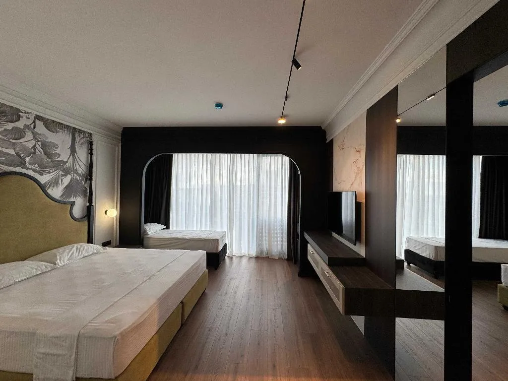 TRIPLE DELUXE Room, Premium Beach Hotel, Kavaje