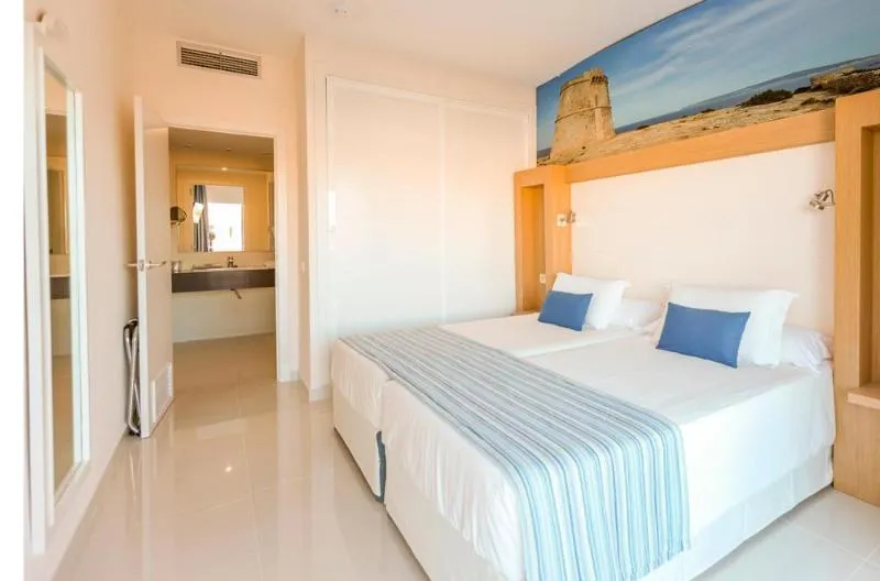 APARTMENT CAPACITY 4 ONE BEDROOM Room, Sirenis Seaview Country Club, Ibiza