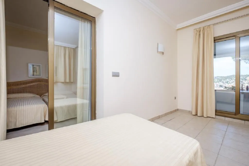 TRIPLE SEA VIEW Room, Montjoi, Costa Brava