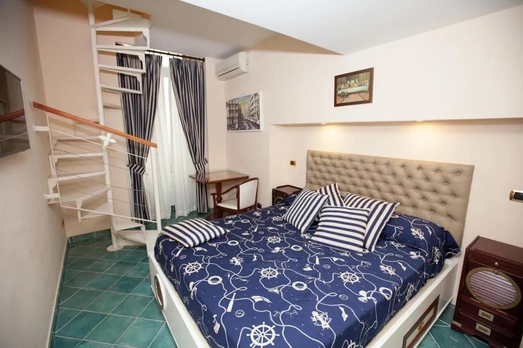 DOUBLE STANDARD Room, Hotel Ausonia, Naples
