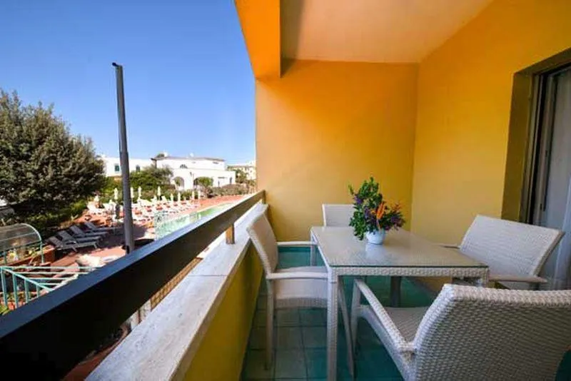 Room, Grand Hotel Terme Di Augusto, Naples