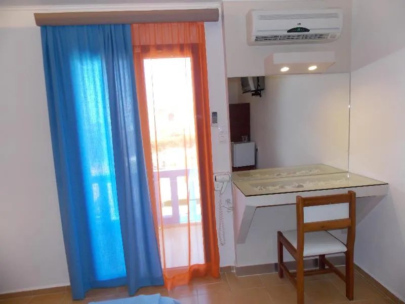 Room, Mari Beach, Crete