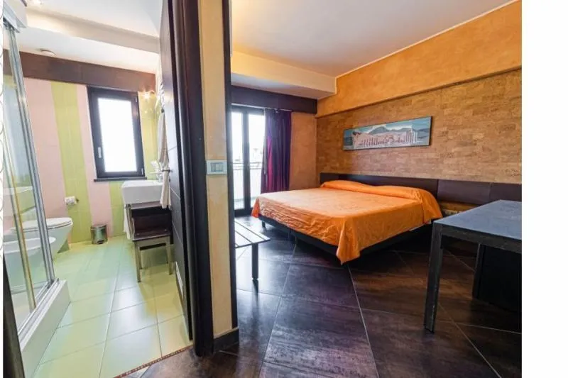 DOUBLE SUPERIOR Room, Abalon Pompei Resort, Naples