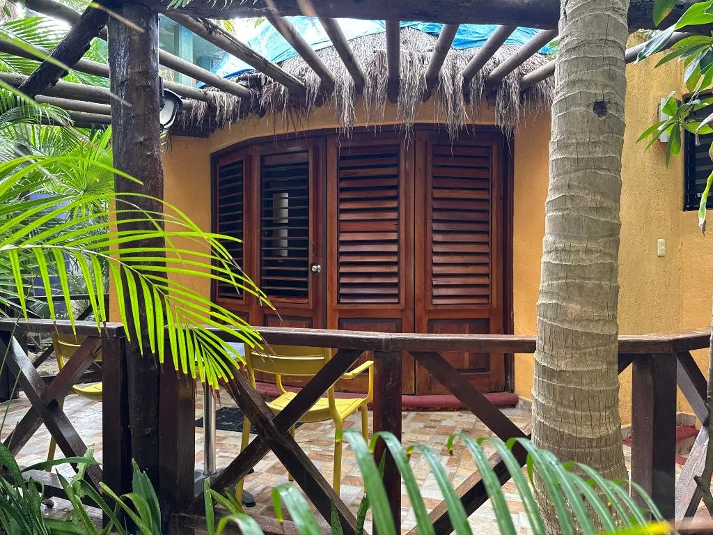 Room QUEEN SIZE BED Room, Cocos Cabañas, Cancun Area