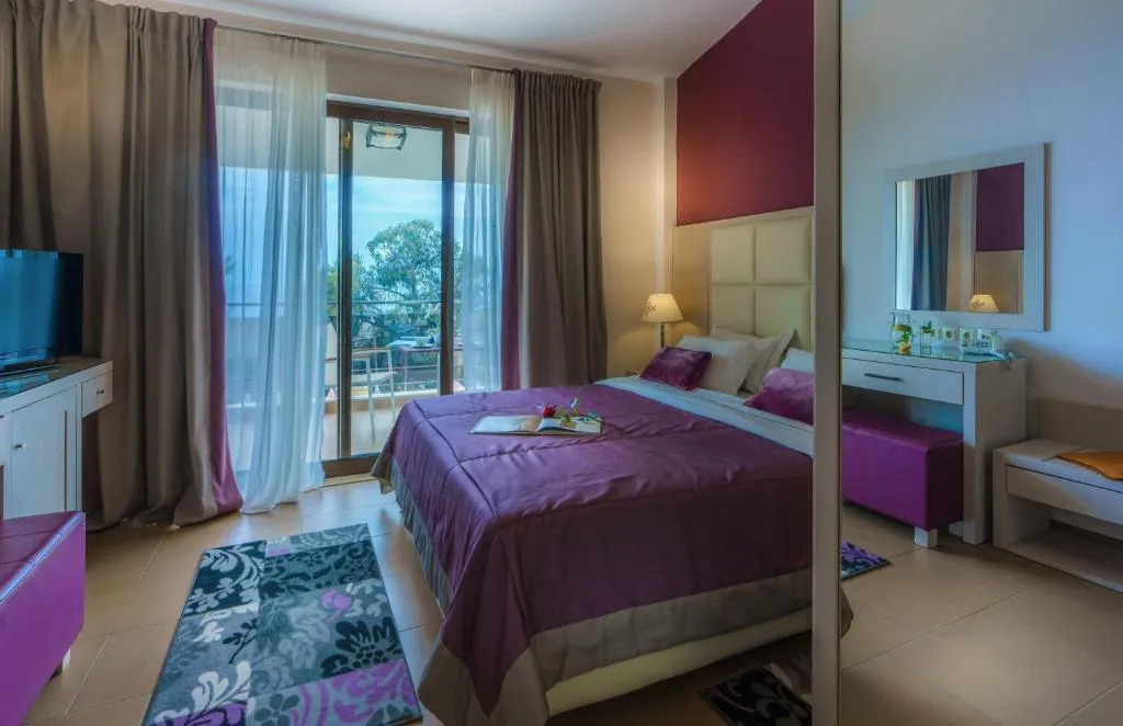 Double or Twin SUPERIOR Room, Greek Pride Cronwell Rahoni, Thessaloniki