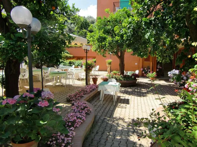 General view, Girasole Hotel, Naples