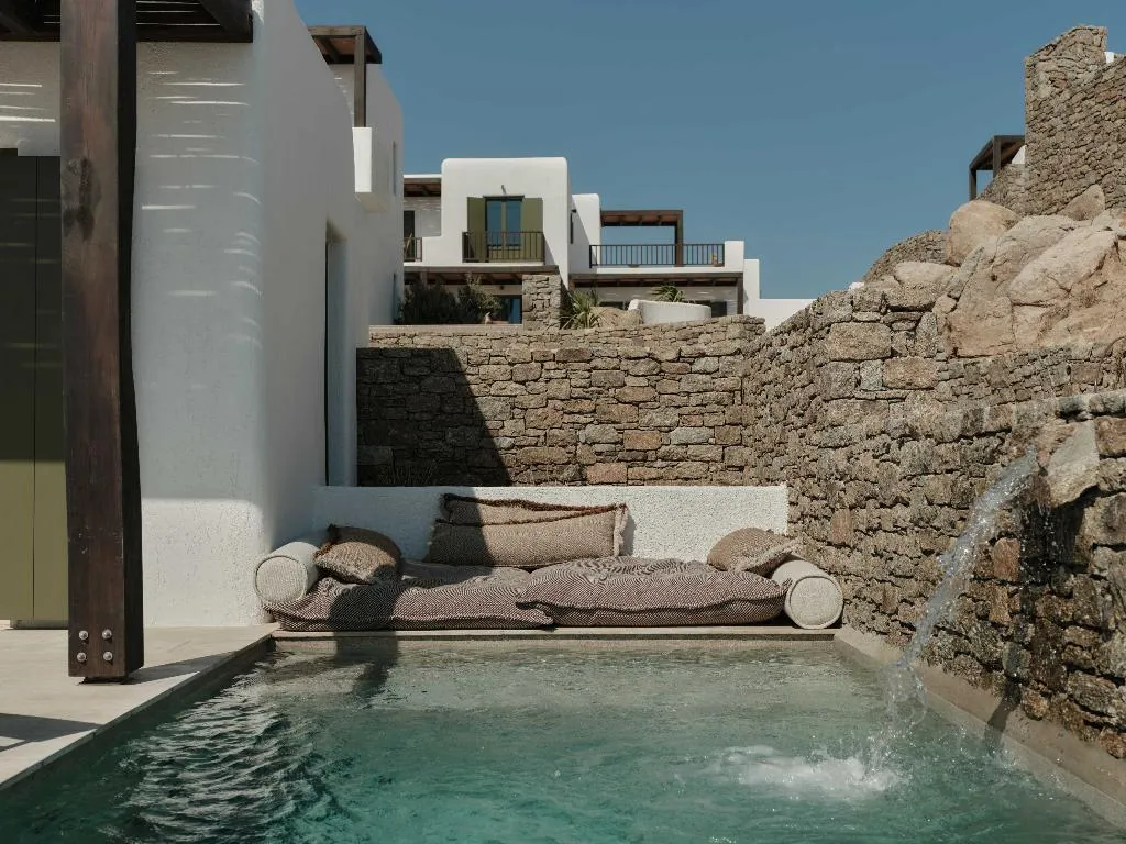 JUNIOR SUITE WITH PRIVATE POOL Room, Armacaas Mykonos Hotel, Mykonos
