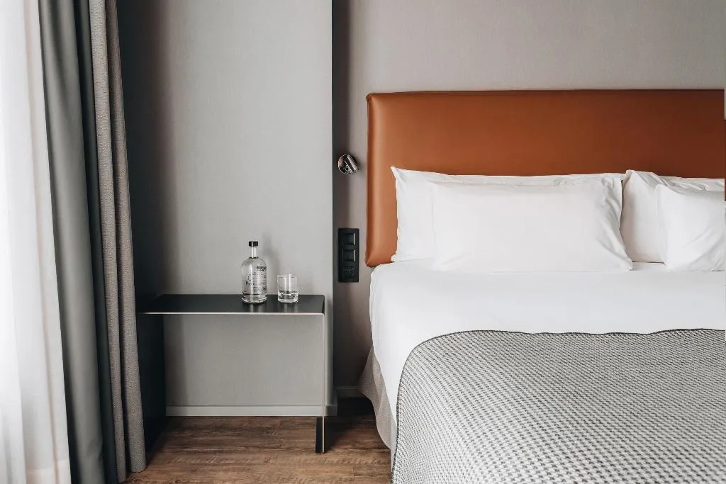 DOUBLE ONE BED Room, Uma House by Yurbban Trafalgar, Barcelona