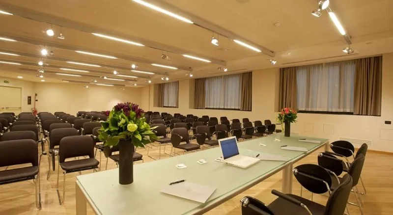 Conferences, Best Western Plus The Hub Hotel, Milan